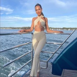 NWT Ivory halter crop top and matching pants set, Size Small